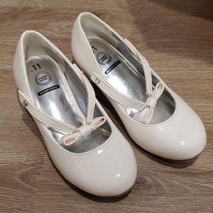 Todder girl's white leather memory foam high heel